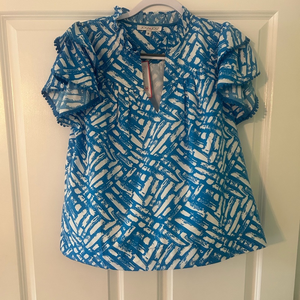 EUC JoyJoy flutter sleeve blouse; size medium